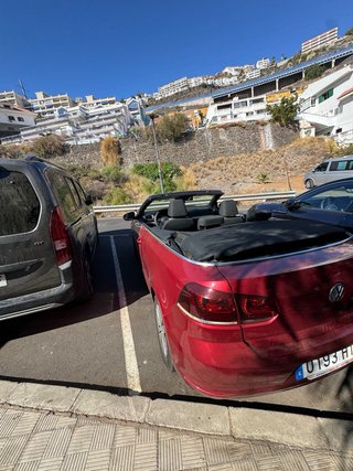 Volkswagen Golf Cabrio 2013.