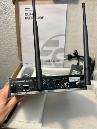 Shure QLX-D Micrófono Inalámbrico y Receptor