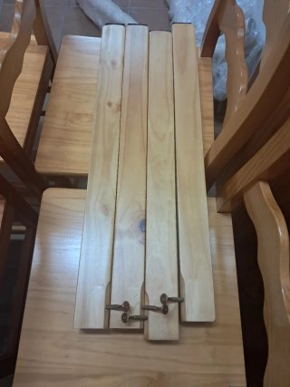 Conjunto mesa y 4 sillas madera