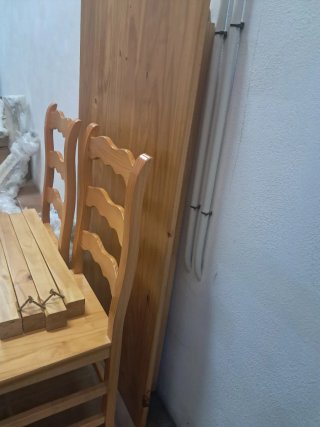 Conjunto mesa y 4 sillas madera