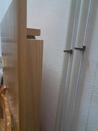 Conjunto mesa y 4 sillas madera