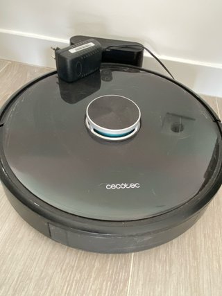Robot aspirador Cecotec negro