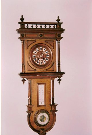 Antiguo reloj francés pared. Siglo XIX