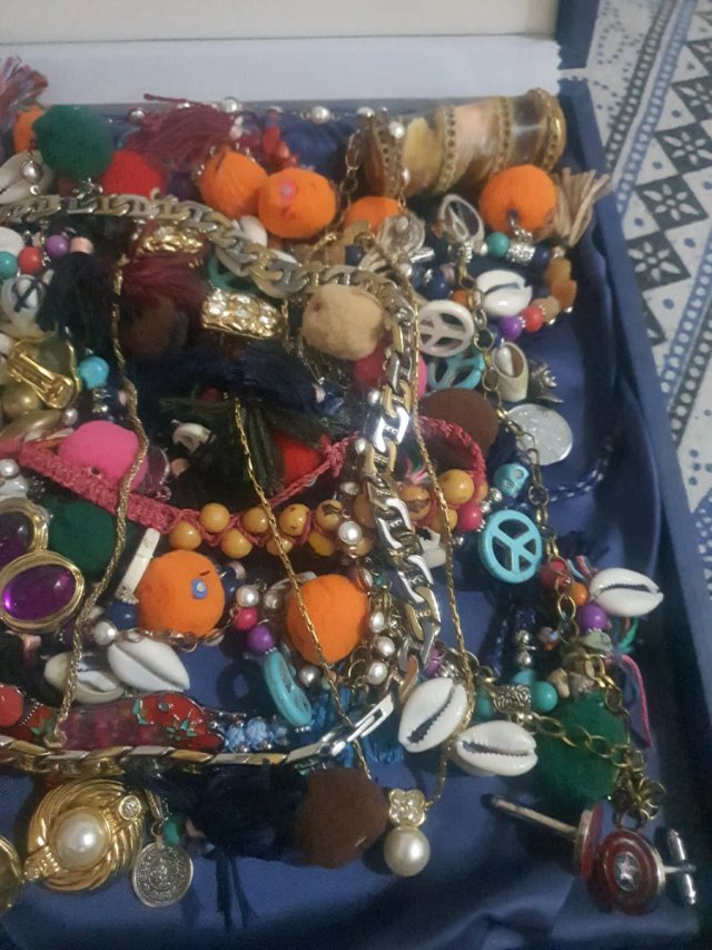 Lote de bisutería variada