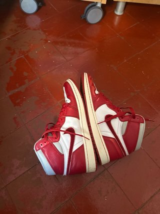 Zapatillas Nike Air Jordan Rojas y Blancas