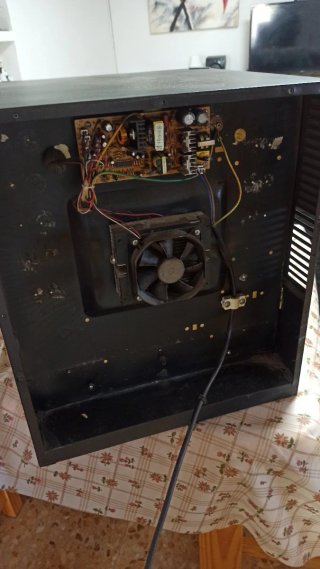 Vinoteca pequeña (Averiada / Para piezas)
