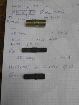 Tuercas y espárragos Ruedas de Dumper Ausa.