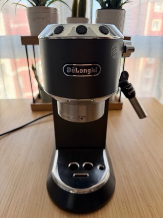 Cafetera DeLonghi Dedica Style NEGRA