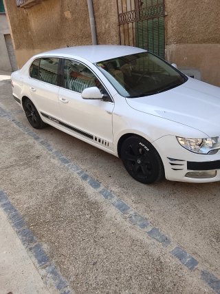 Skoda Superb 2011