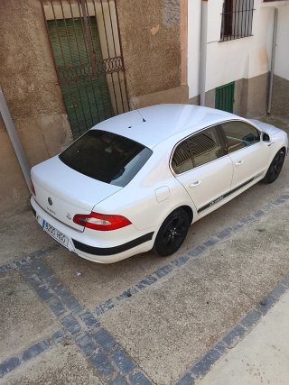 Skoda Superb 2011