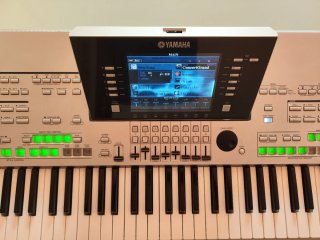 Yamaha Tyros 3 Teclado Profesional