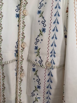 Cazadora Zara bordada talla M