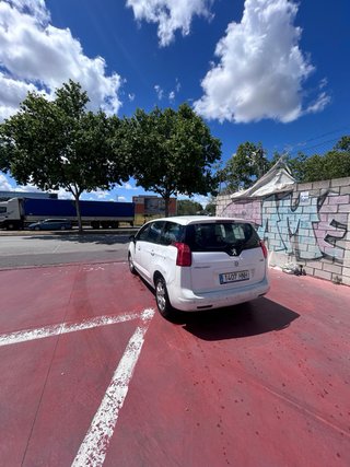 Peugeot 5008 2013