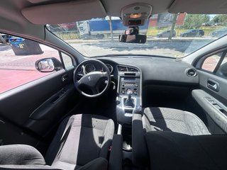 Peugeot 5008 2013