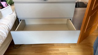 Cómoda de madera gris
