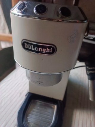 Cafetera DeLonghi Dedica Blanca