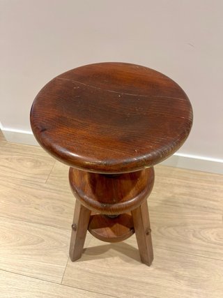 Taburete de madera Vintage.