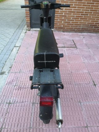 Vespino AL en Pozuelo de Alarcón.