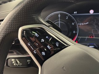 Volkswagen Touareg R Hybrid