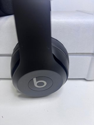 Beats Solo 4 Auriculares Wireless Bluetooth on-Ear
