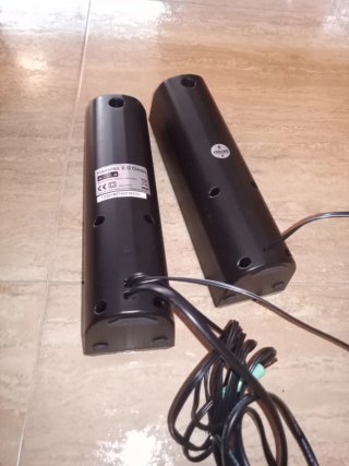 Altavoces PC Hercules negros