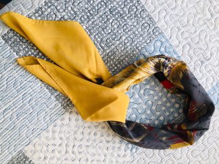 CHOLLO!!! Pañuelo grande de seda estampado cuadro