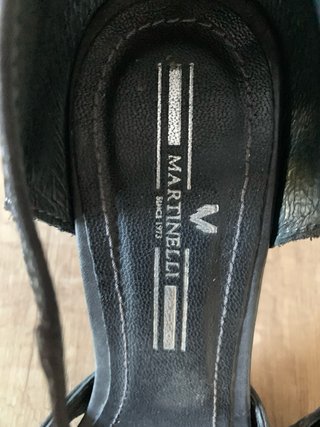 Sandalias piel tacón Martinelli negras