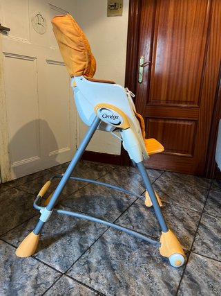 Silla de comer para bebé naranja