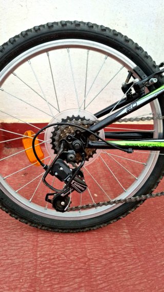 Bicicleta Neon MTB Negra y Verde