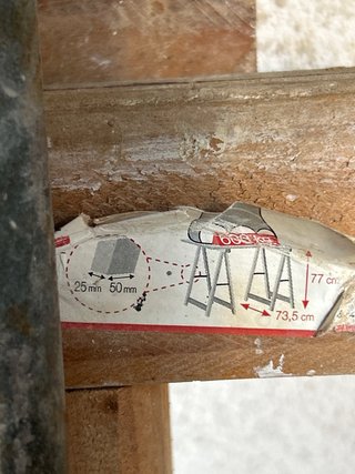 Caballetes de metal y madera