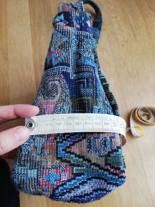 Borsa a tracolla fatta a mano