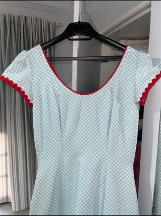 Traje de flamenca azul con volantes