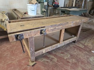 Banco da falegname in legno e metallo