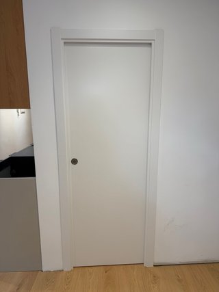 Instalación tarimas y puertas