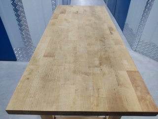 Mesa auxiliar de madera con ruedas Ikea