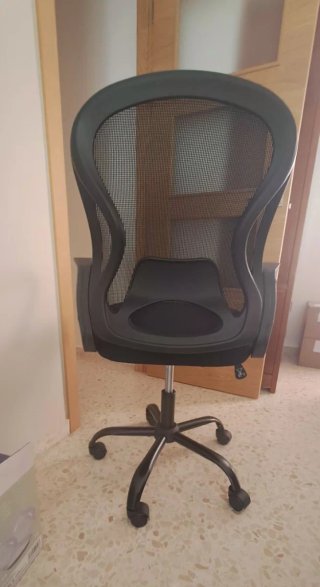 Silla de oficina ergonómica negra