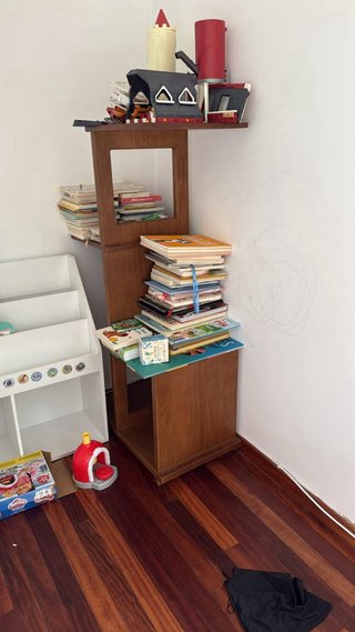 Estantería de madera
