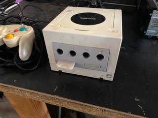 Nintendo GameCube Beige con Mando y Cables