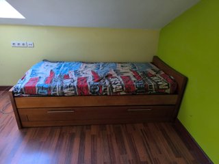Cama nido de madera y metal