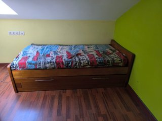 Cama nido de madera y metal