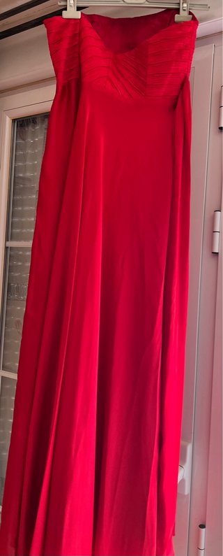 Vestido de fiesta rojo sin tirantes