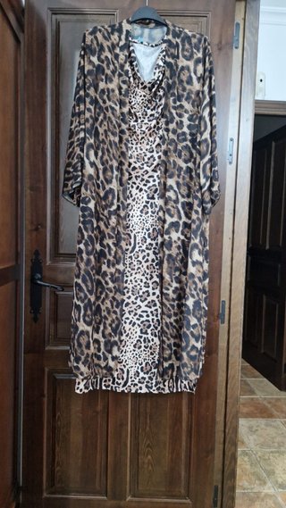 Guardapolvoestampado leopardo talla única