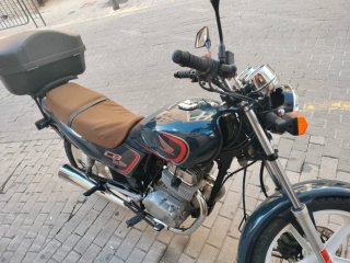 Honda CB 250 Naked Marrón/Verde