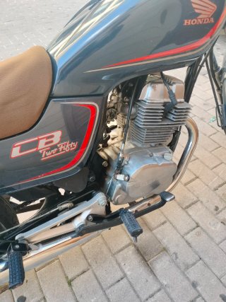 Honda CB 250 Naked Marrón/Verde