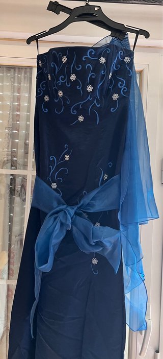 Vestido de fiesta azul