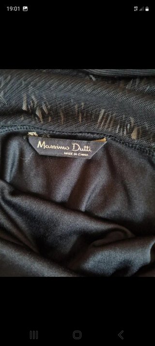 Vestido Massimo Dutti negro con flecos