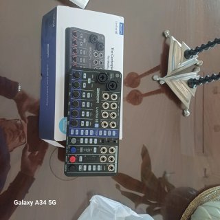 Tavola audio Zoom LiveTrak L6