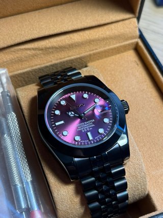 Seiko Mod Datejust 39mm Negro/Rosa