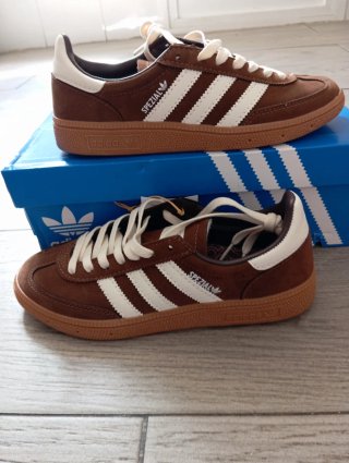 Zapatillas Adidas Spezial Marrones y Blancas Nueva