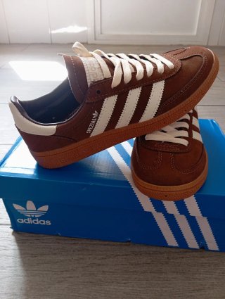 Zapatillas Adidas Spezial Marrones y Blancas Nueva